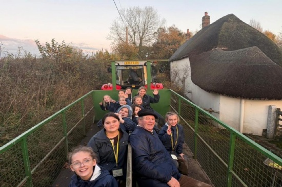 Manorside Academy pupils meet author Sir Michael Morpurgo
